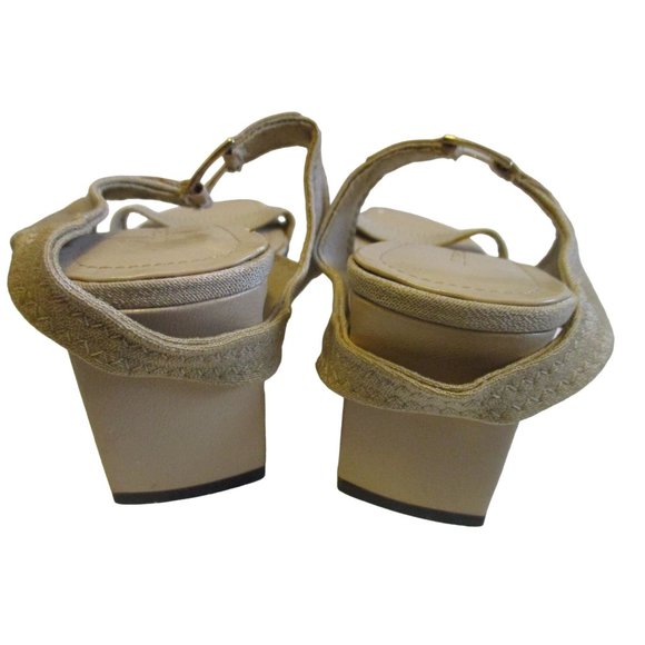 Liz Claiborne Beige Tan Slip-on Strappy Sandals Open Toe Elasticized Closure - Picture 6 of 9